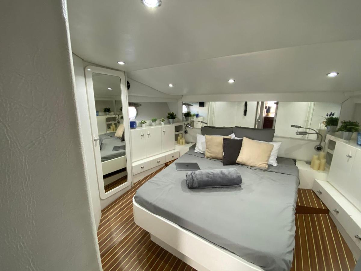 Barco Muy Romantico Con Parking! Sant Adria de Besos Exterior photo